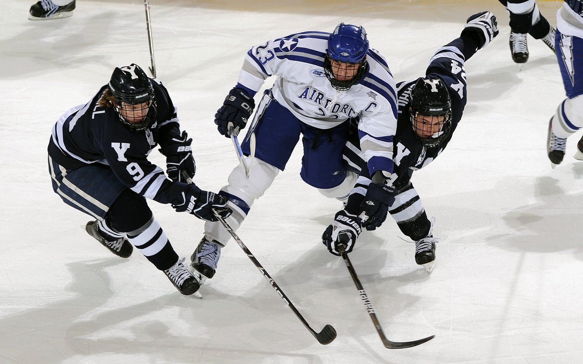 英雄联盟 赛季中期战况复杂多变，英雄联盟端游赛季